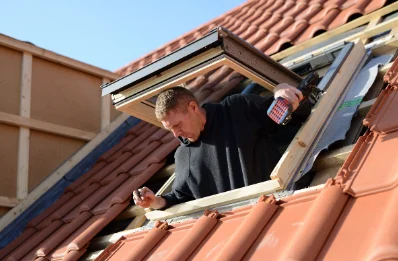 Pose de fenêtres de toit Velux à Reilhaguet